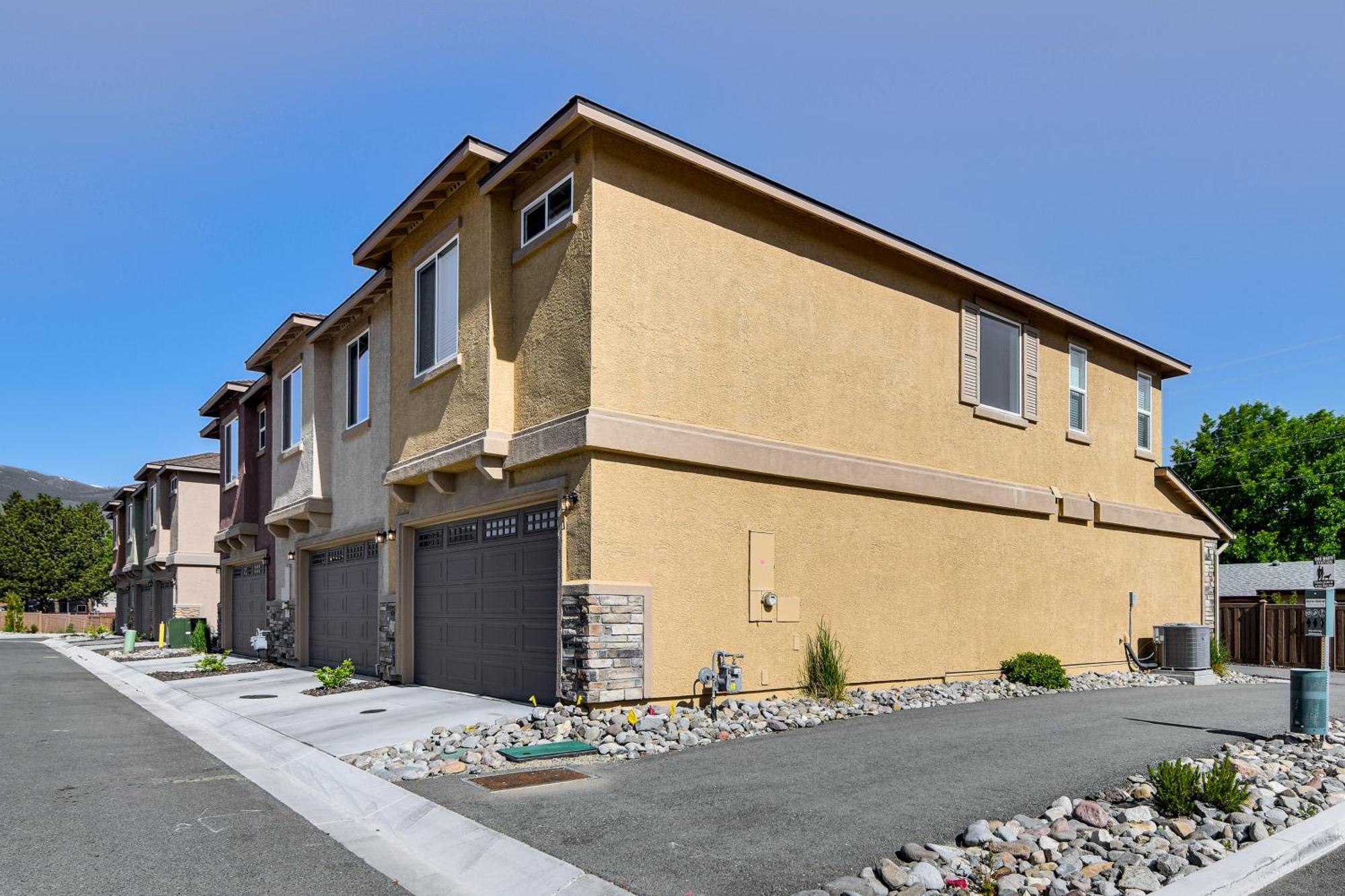 Central Carson City Townhome, 1 Mi To Downtown! Екстериор снимка